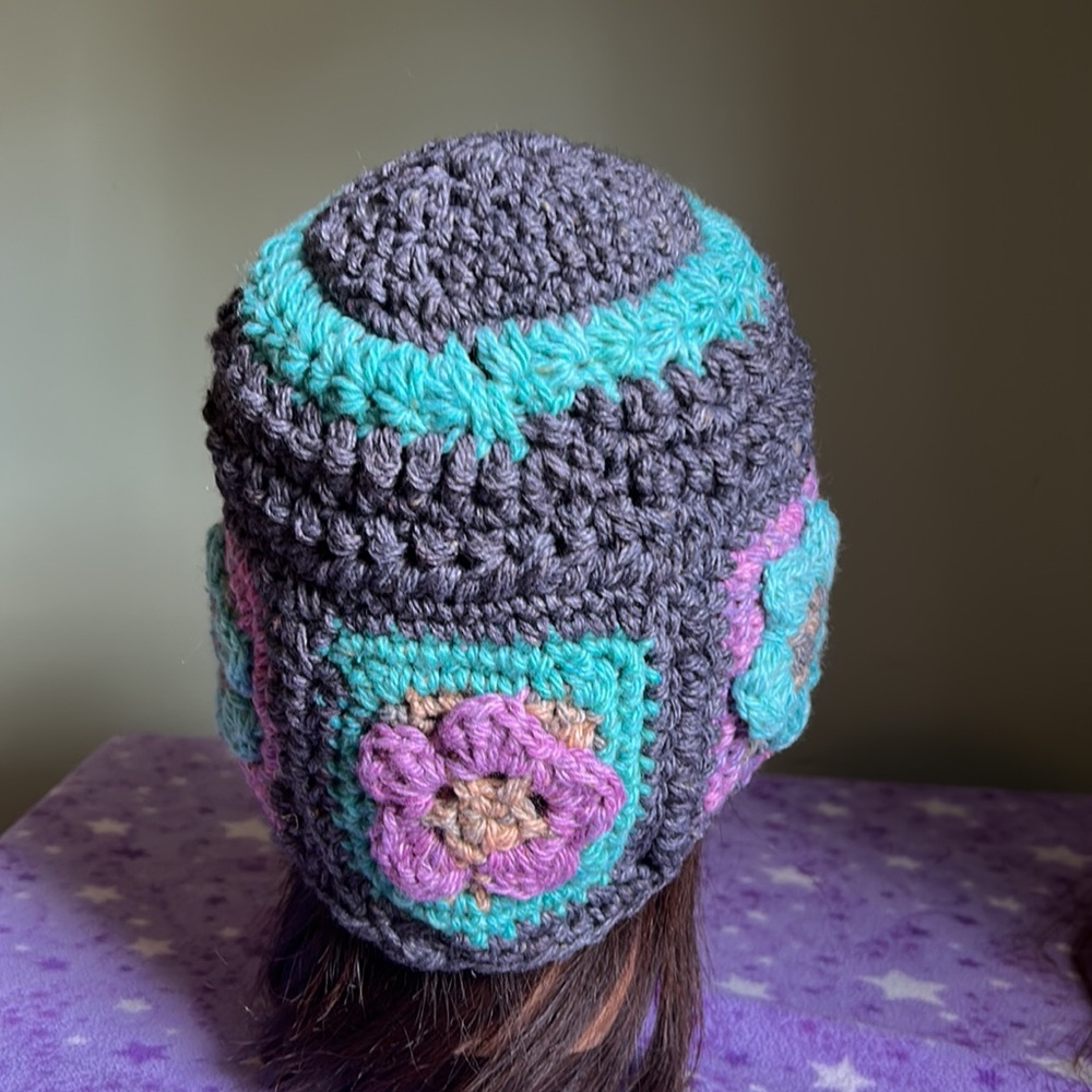 Crochet  flowers medium beanie wool blend winter new cute - Picture 4 of 10